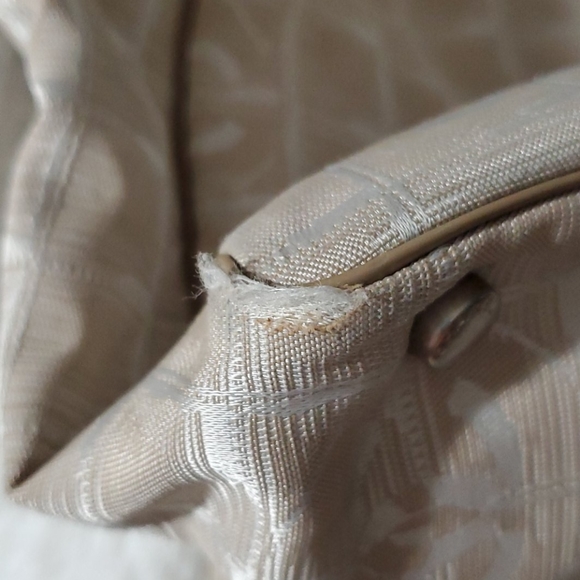 COPY - Chanel nylon tote bag - Picture 10 of 14